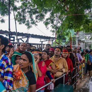 Queue in Maihar Devi Temple